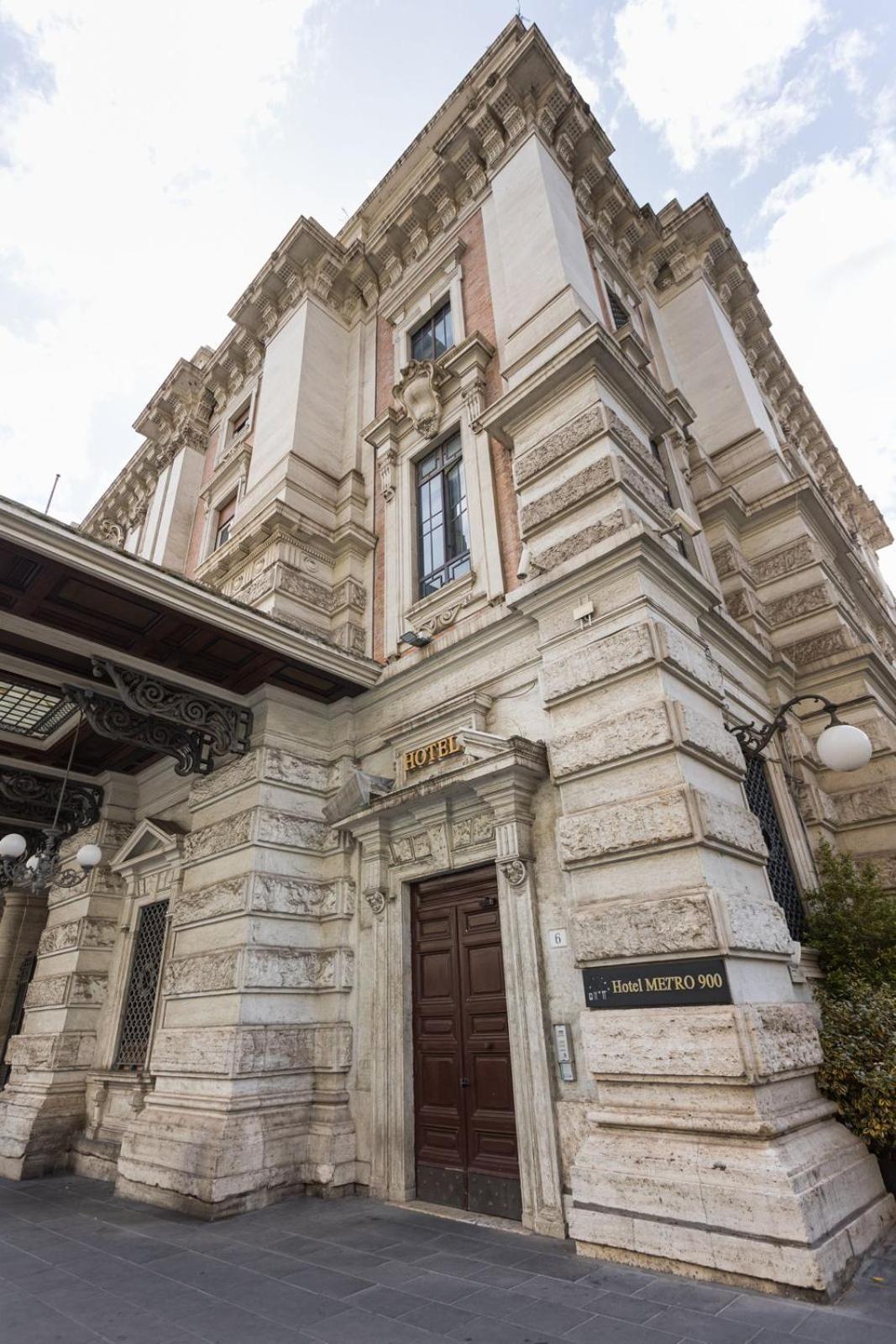 Boutique Metro 900 4* Napoli