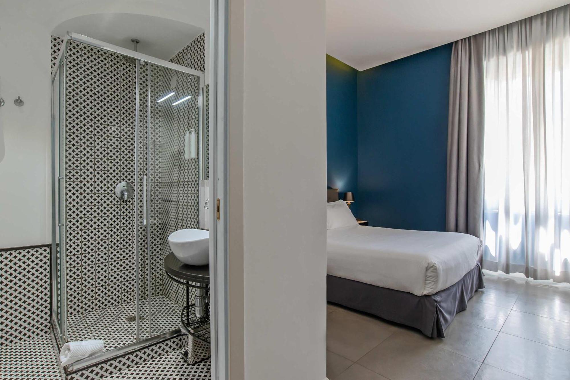 Boutique Metro 900 Hotel