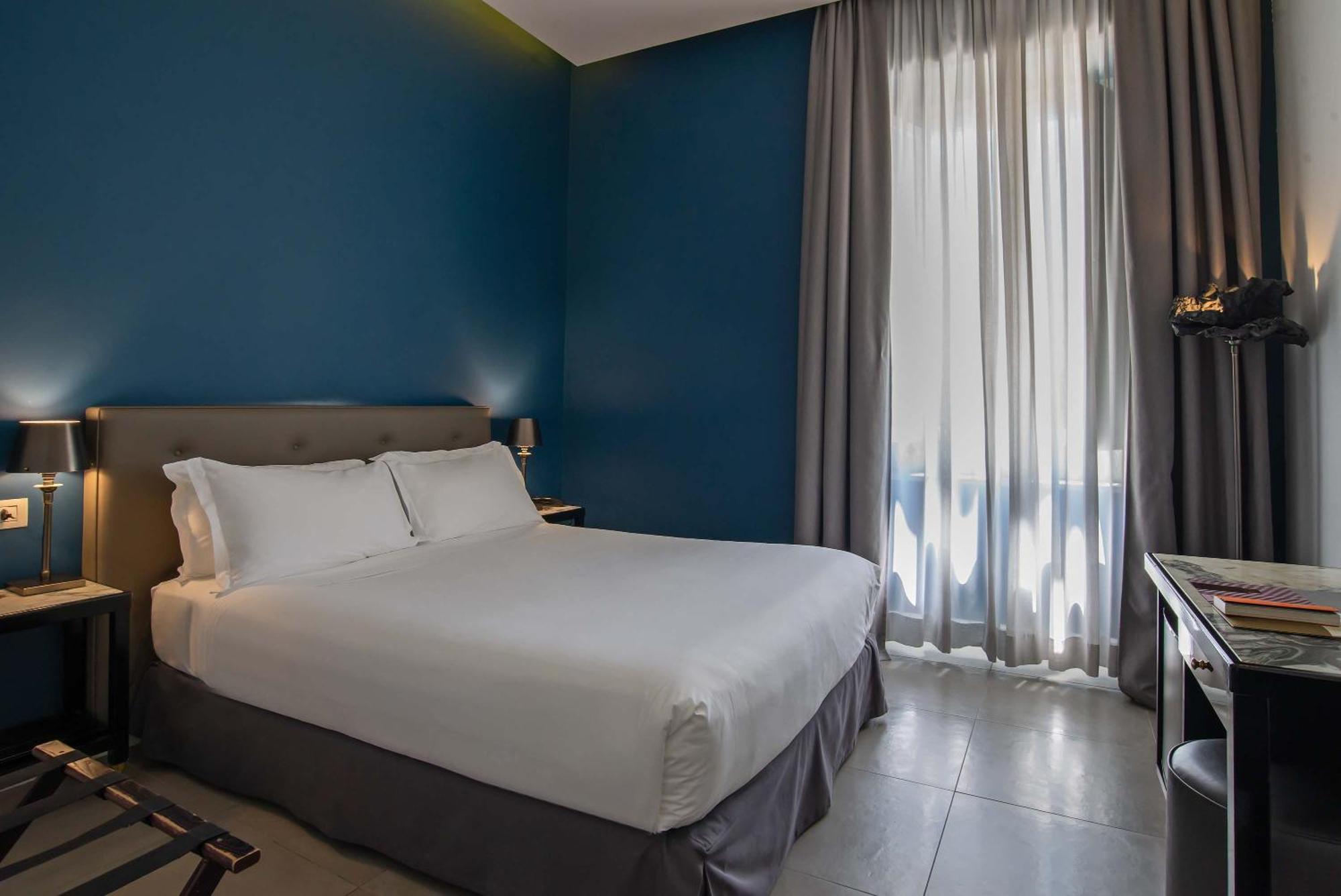 Boutique Metro 900 Hotel 4*