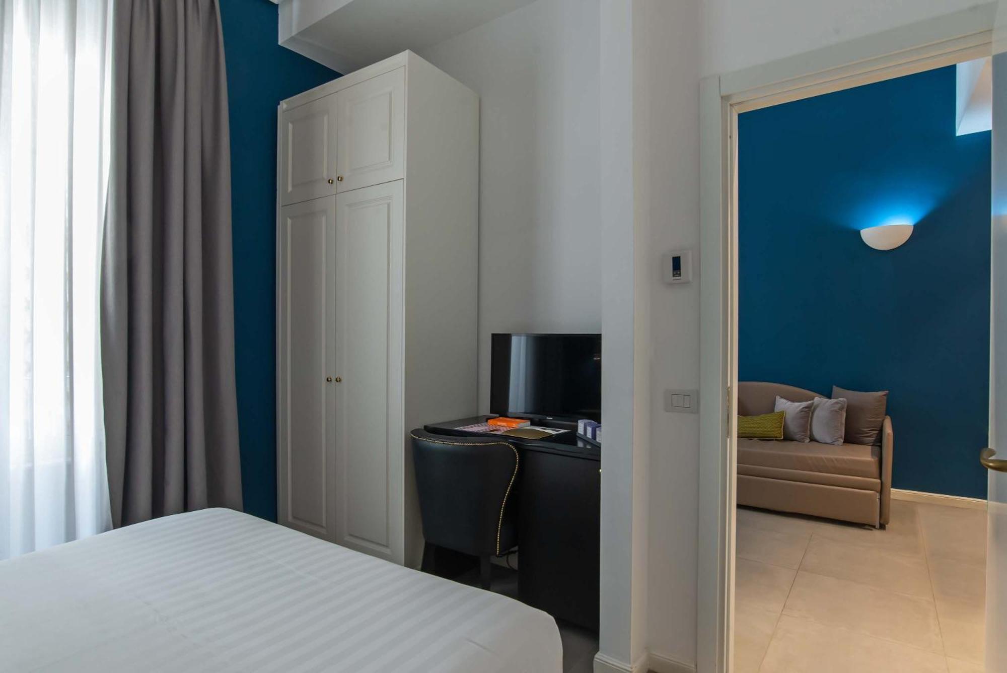 Hotel Boutique Metro 900 4*